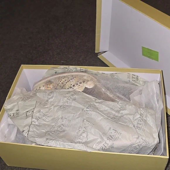 L'Artiste Valles Luxe Pump, Multi-Beige - Picture 9 of 9